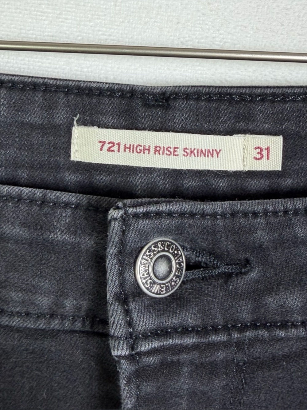 Levi’s 721 Womens Skinny Jeans Black Wash Stretch Denim Sz 31x28 Classic - Picture 3 of 10